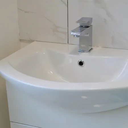 Cowper Townhouse Apartment