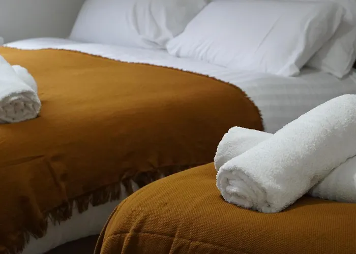 Cowper Townhouse Apartment